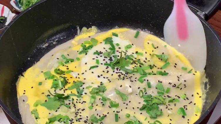 【0失败 用平底锅摊煎饼】你几天没吃煎饼了?想吃吧?今天我在家,用平底锅摊了煎饼,几个关键